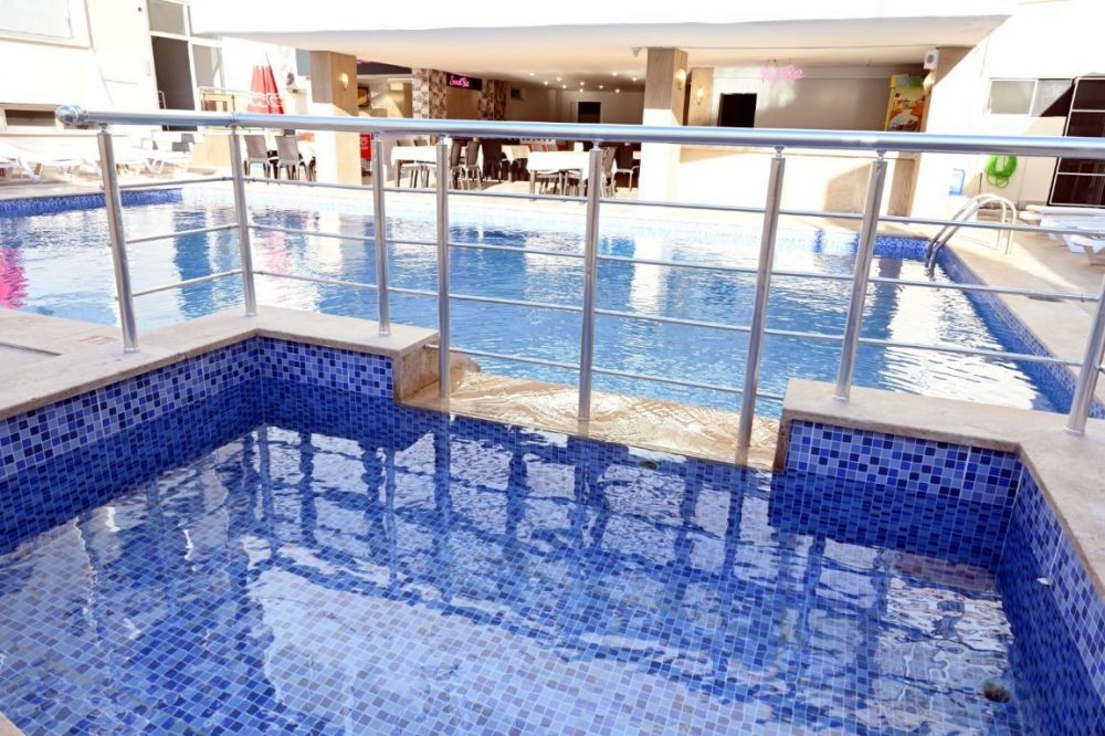 Roxx Royal Hotel 4*