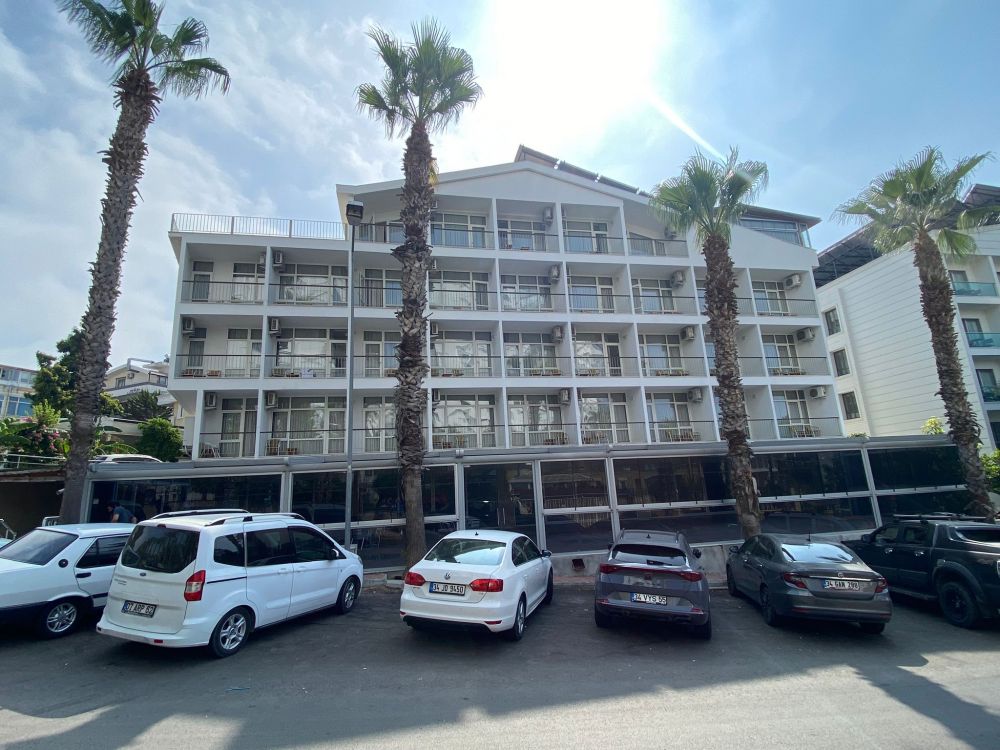 Prima Hotel 3*