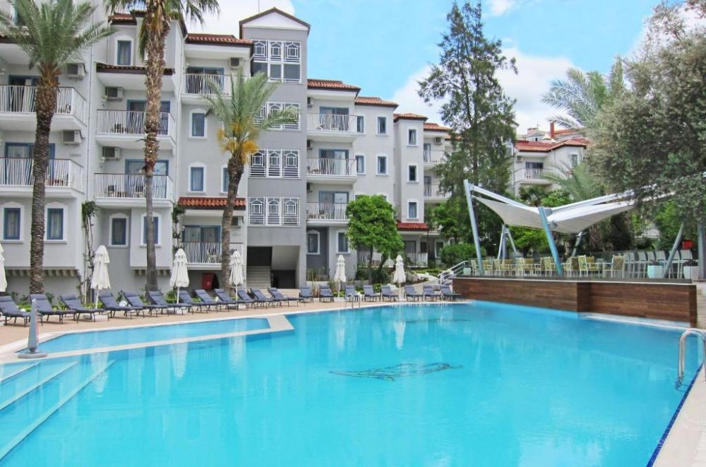 Paloma Marina Suites 4*