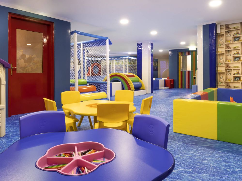 Novotel Al Dana Resort 4*