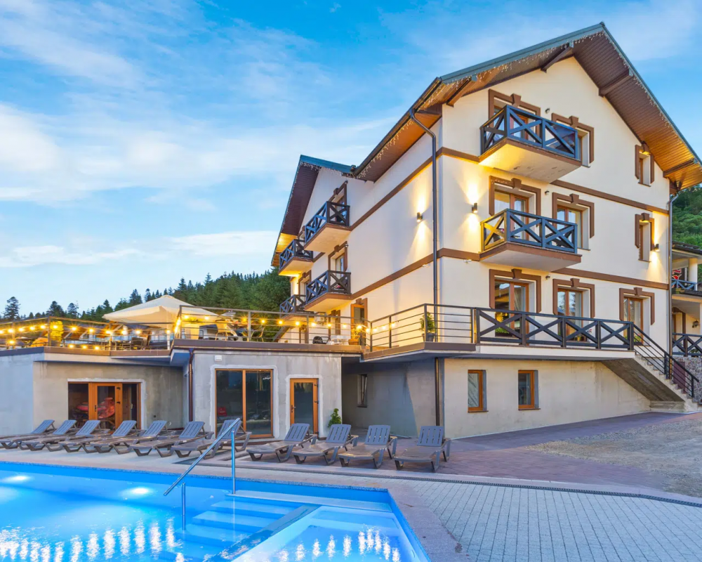 Князів Двір 3*