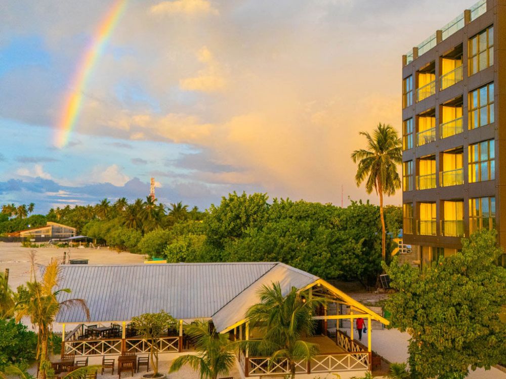 Beach Hotel Guraidhoo 
