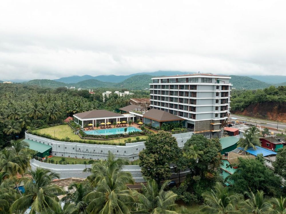 Cloud 9 Sarovar Premiere Palolem 5*