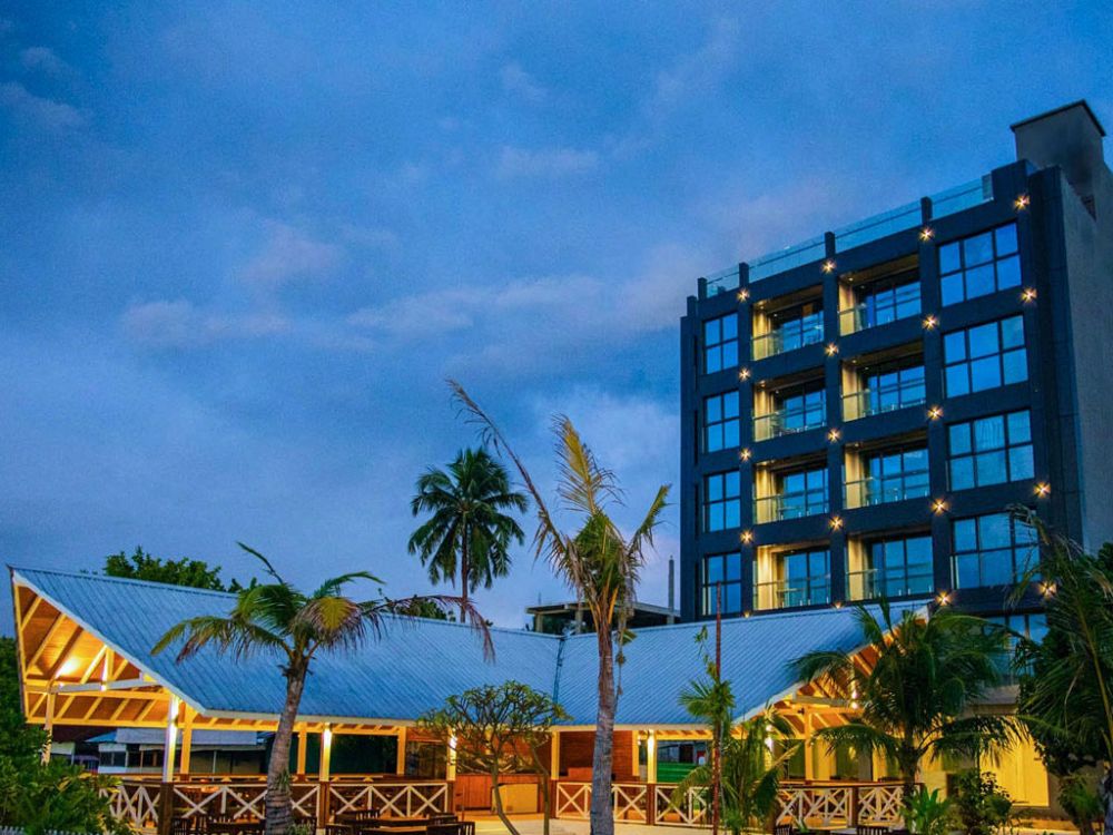 Beach Hotel Guraidhoo 