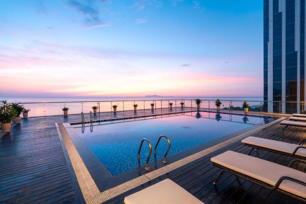 Serene Beach Hotel Danang 4*