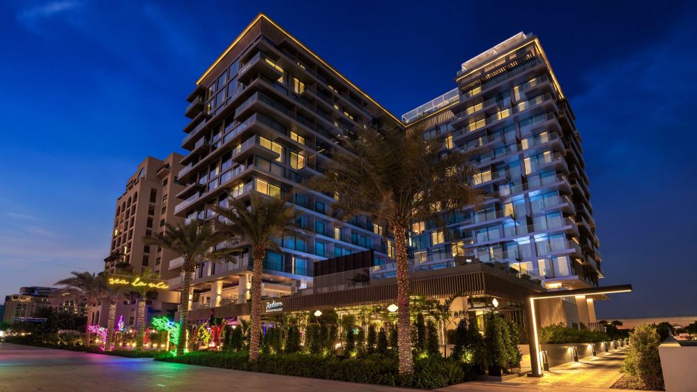 Radisson Beach Resort Palm Jumeirah 4*