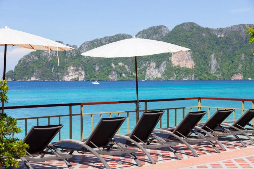 Phi Phi Long Beach Resort & Villa 3*