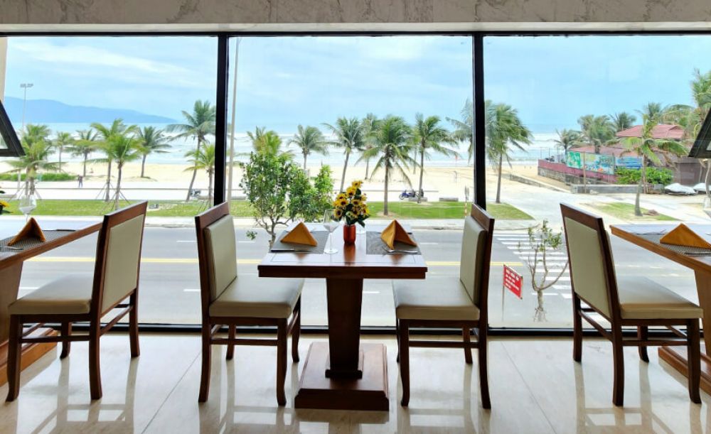 Yarra Ocean Suites Danang 4*