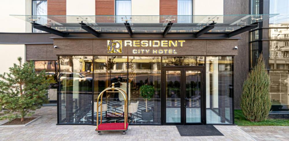 Resident City Hotel 4*