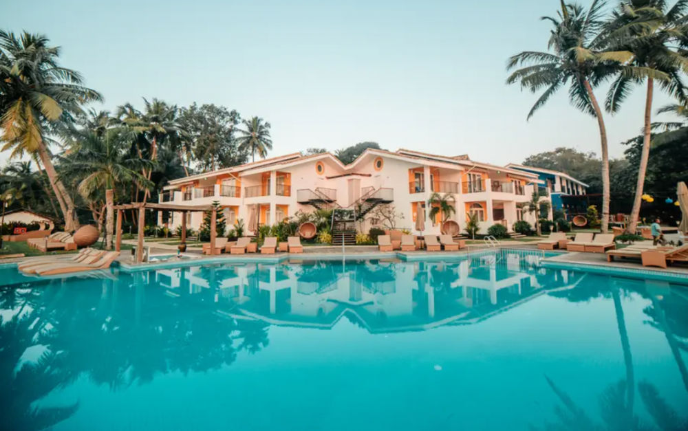 Acron Waterfront Resort 4*