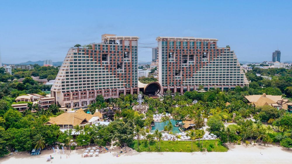 Centara Grand Mirage Beach Resort Pattaya 5*