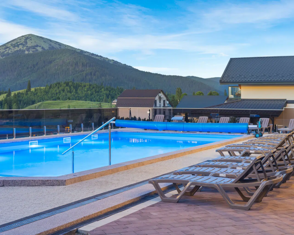 Князів Двір 3*