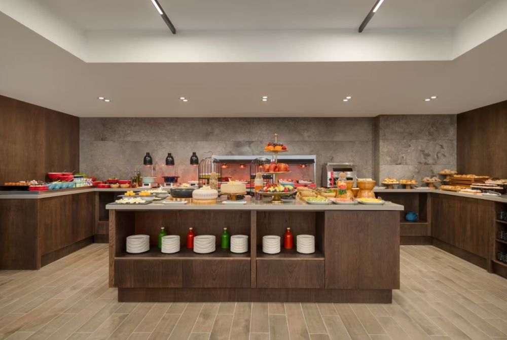 La Quinta by Wyndham Batumi 4*