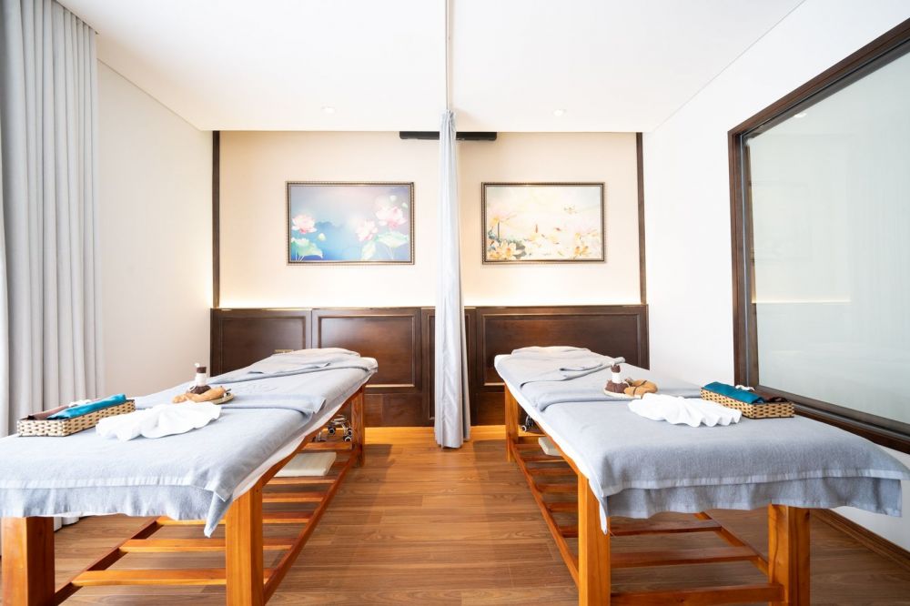 Golden Lotus Hotel Da Nang 4*