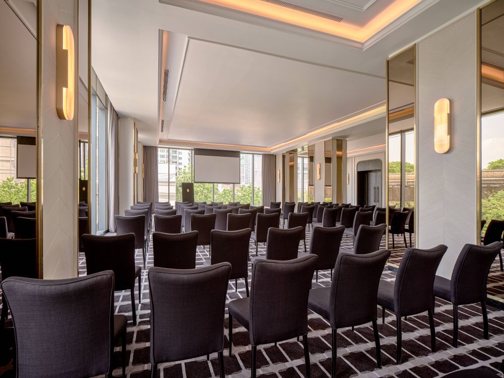 Intercontinental Bangkok Sukhumvit 5*