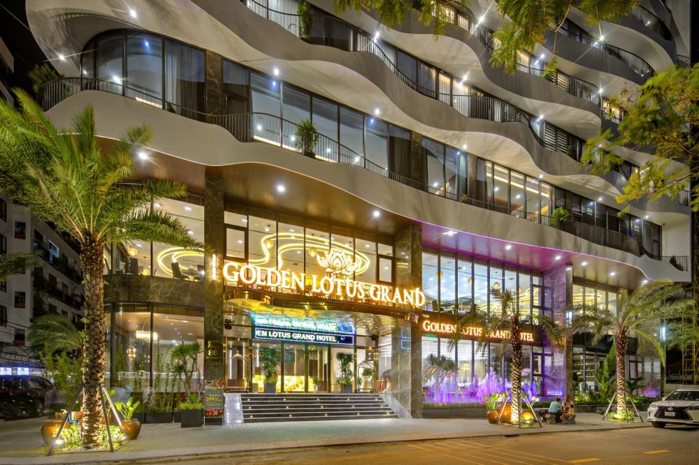 Golden Lotus Grand Hotel 4*