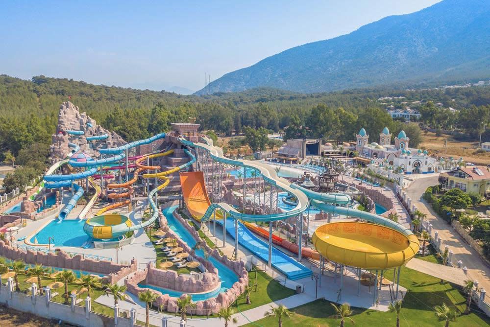 Orka World Hotel & Aquapark 4*