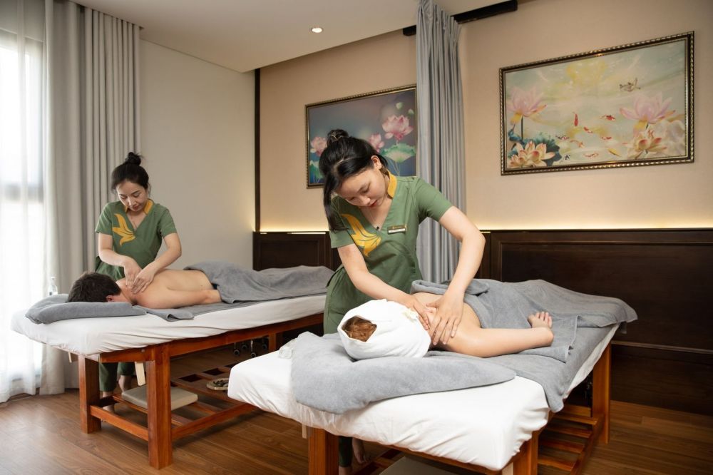 Golden Lotus Hotel Da Nang 4*