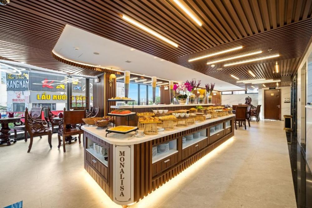 Monalisa Luxury Hotel 3*