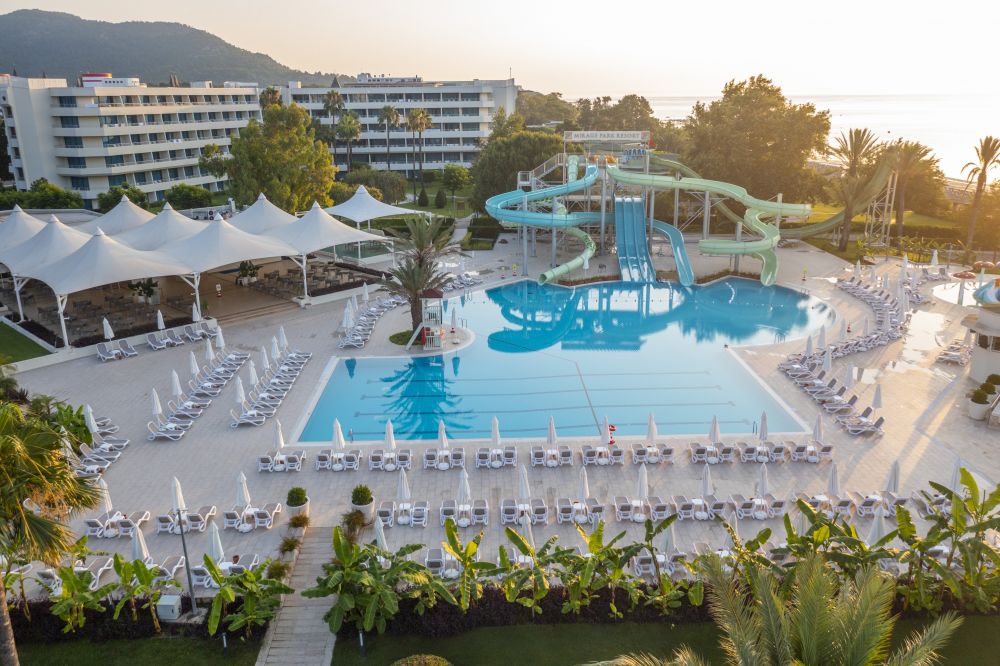 Mirage Park Resort 5*