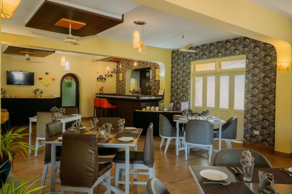 Carina Beach Resort 2*