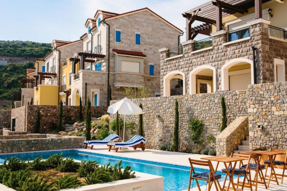 Lustica Bay Apartments 4*
