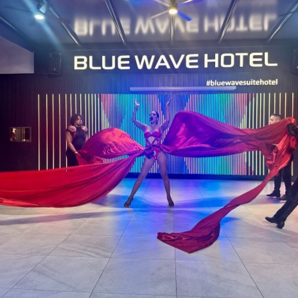 Blue Wave Suite Hotel 4*