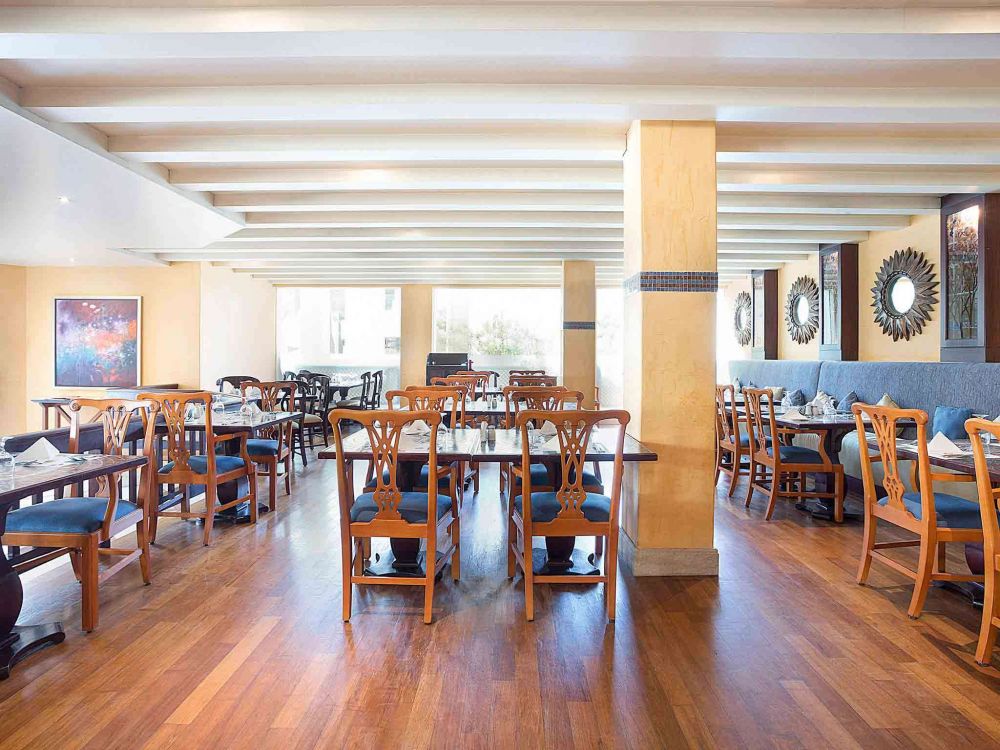 Novotel Al Dana Resort 4*