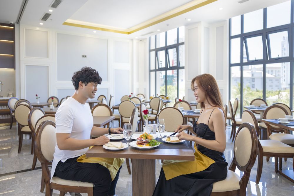Avari Hotel 4*