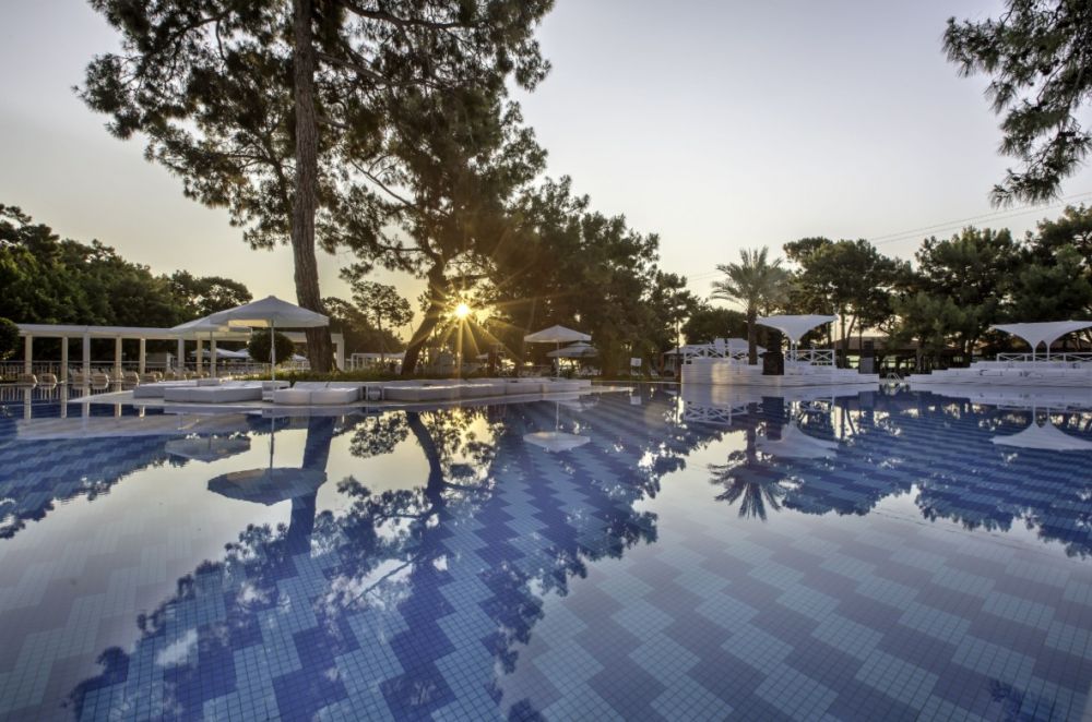 Rixos Sungate 5*