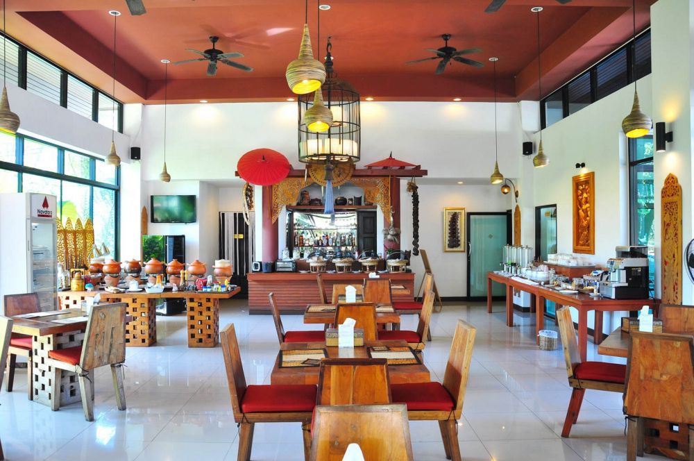 Navatara Phuket Resort 4*