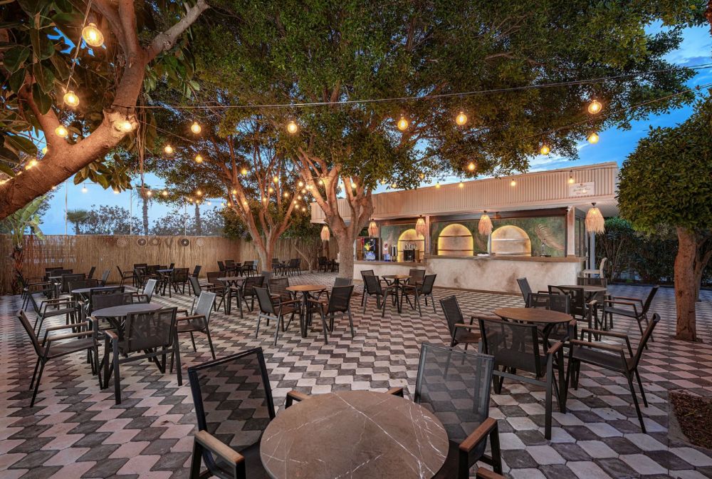 Caretta Beach Hotel 4*