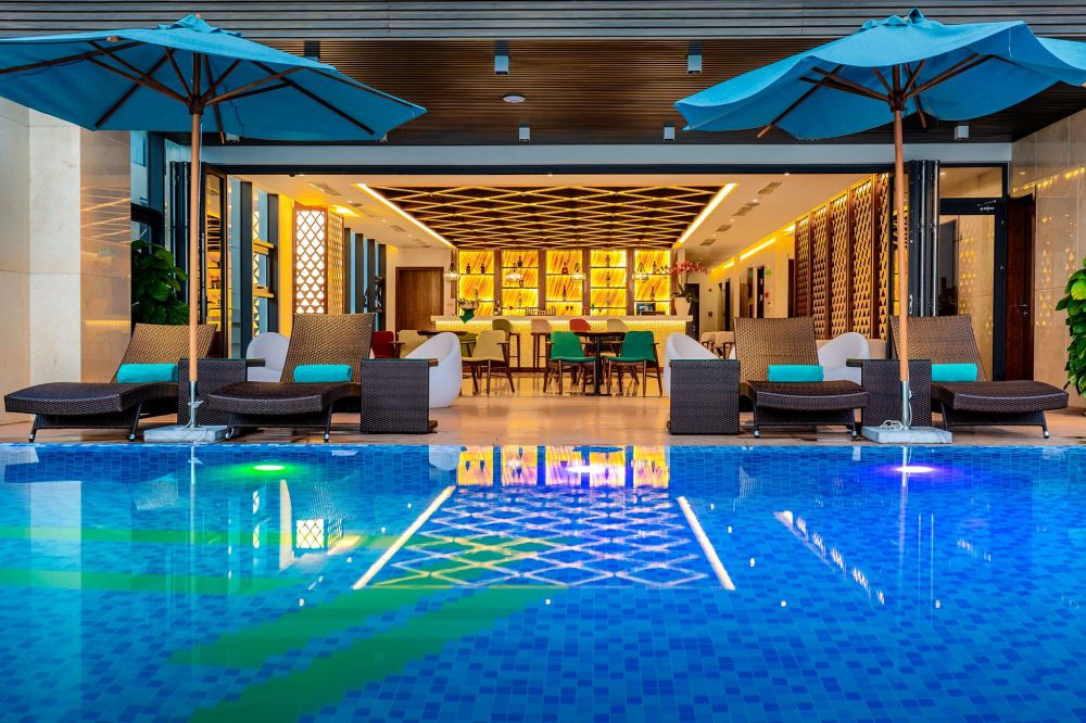 Maximilan Da Nang Beach 4*