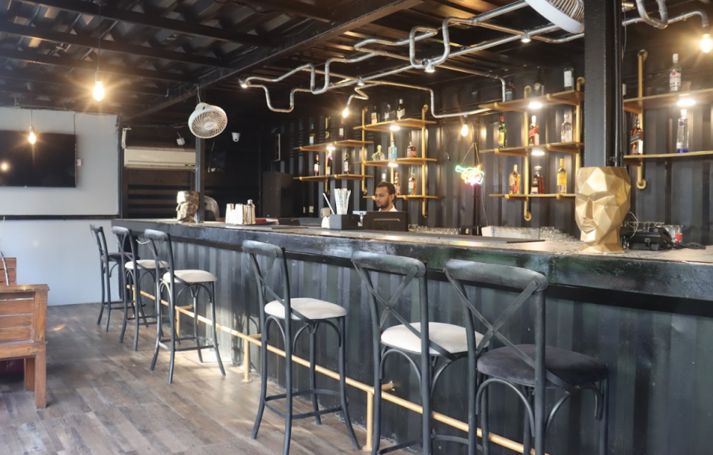 Da Beach Box Pub & Resort 3*