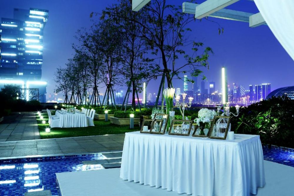 Langham Place Guangzhou 5*