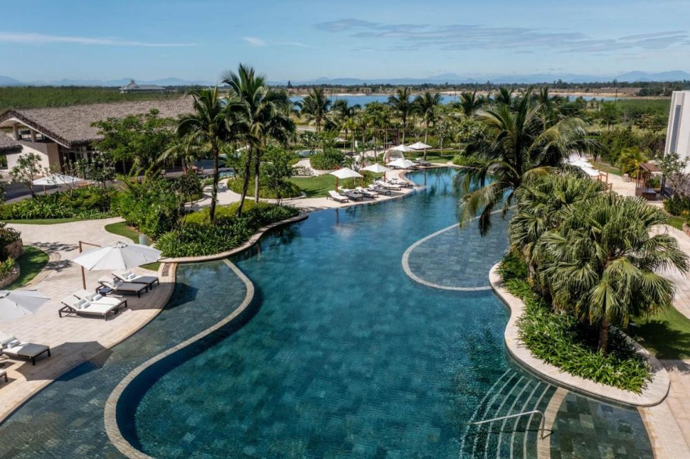 New World Hoiana Beach Resort 5*