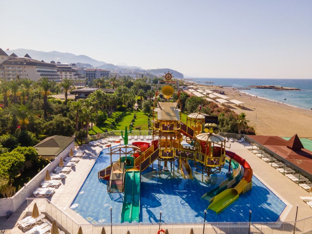 M.C Mahberi Beach 4*