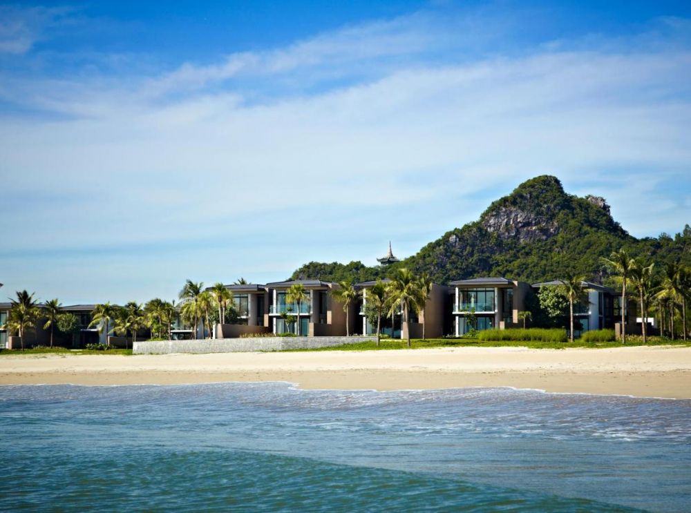 Hyatt Regency Danang Resort & Spa 5*