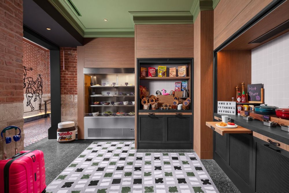 Moxy Istanbul Beyoglu 5*