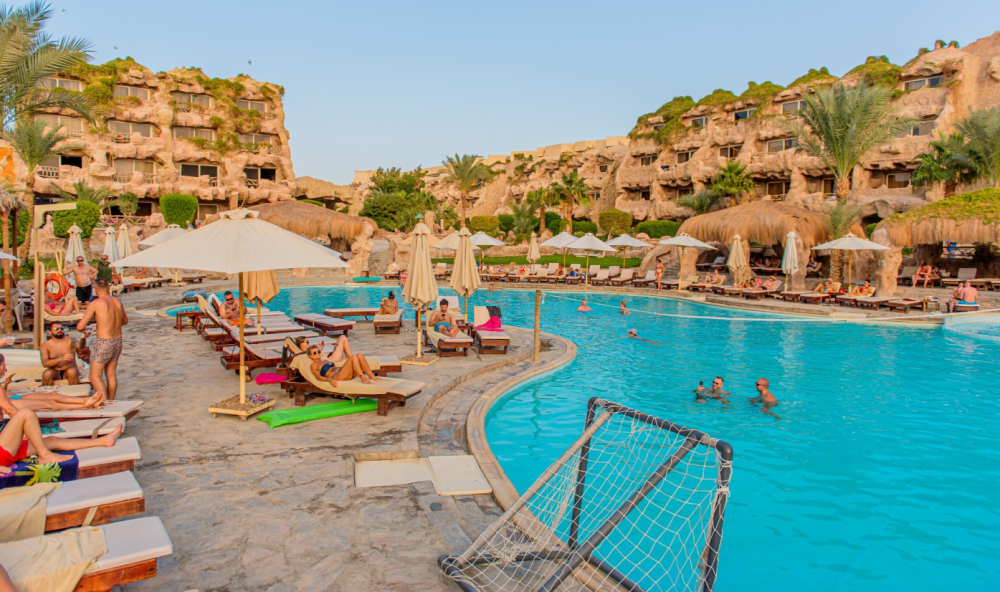 Caves Beach Resort Hurghada 5*