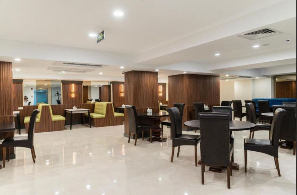 Era Palace Batumi 4*