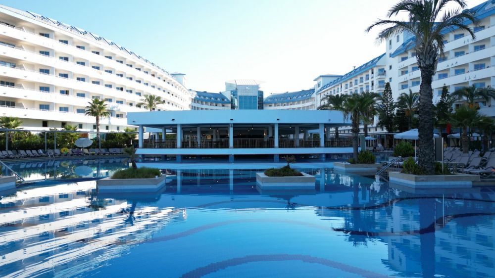 Crystal Admiral Aqua Collection (ex. Crystal Admiral Resort Suites & Spa) 5*