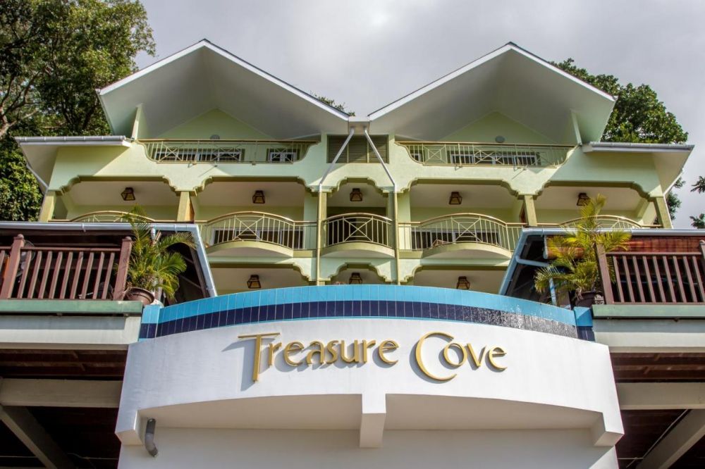 Treasure Cove Hotel & Restaurant 