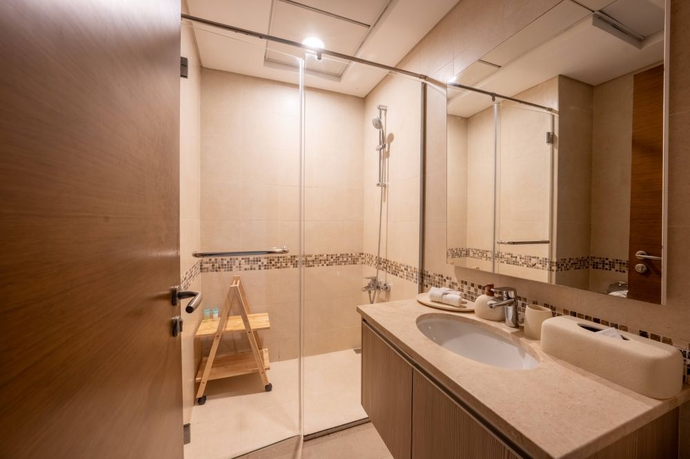 Studio With Yas Theme Park Access, Otolo Homes