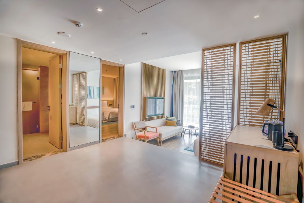 1 King 2 Double Two Bedroom Suite, Holiday Inn Hainan Xiangshui Bay 5*