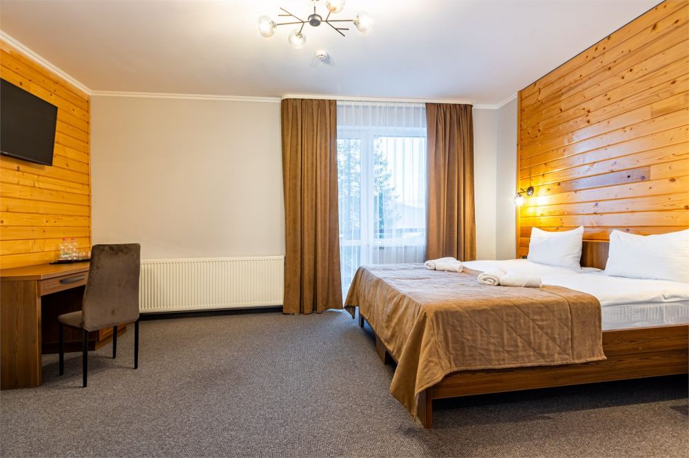 Делюкс вид на горы, Князів Двір 3*