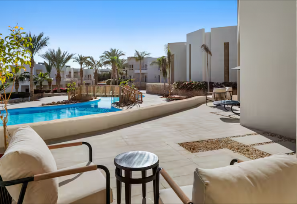 Beachside Premium Suite PV/SV, Doubletree By Hilton Sharks Bay (ex. Hilton Sharks Bay) 4*