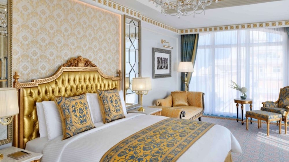 Premium Club Terrace, Raffles The Palm Dubai 5*