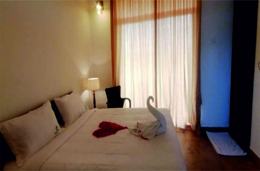 Deluxe, Martins Crest Goa 3*