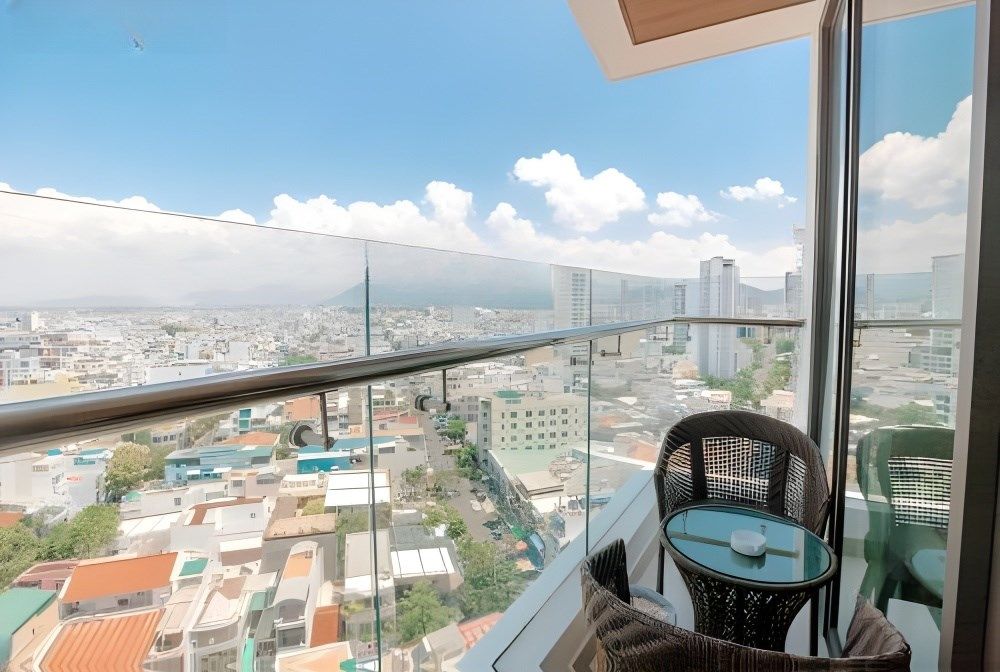 Senior Deluxe City View TRPL/QDRPL, LeMore Hotel Nha Trang 4*